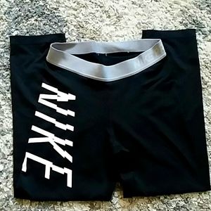 Nike Crop Leggings